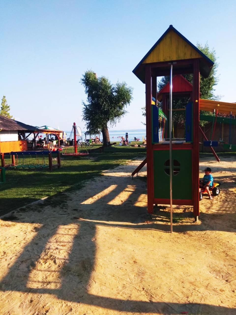 Sunvillage Camp- Mobilhazak Alsooersoen Campingplatz Alsóörs